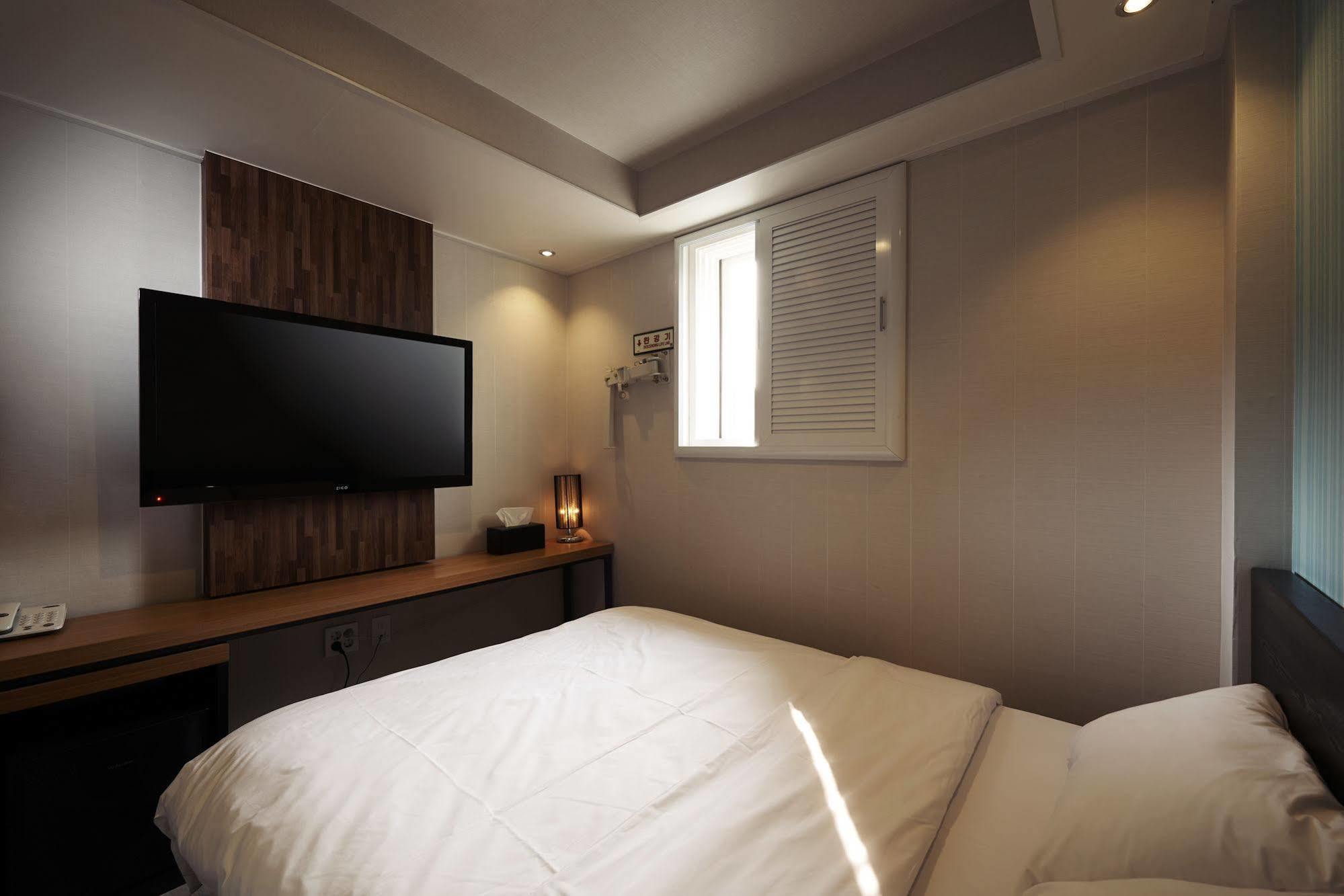 New Suwon Hotel Exterior foto